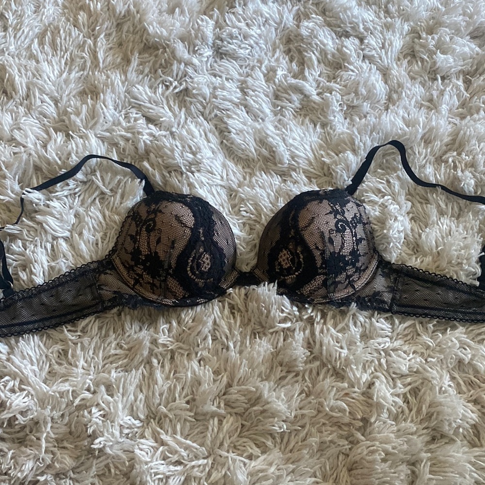 very sexy push up Victoria’s Secret bra 32A